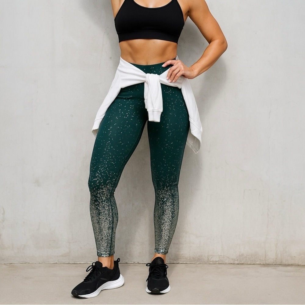 BEYOND YOGA Alloy Ombre High Waisted Midi Leggings in Forest